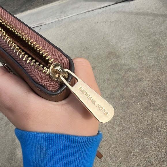 MICHAEL KORS Jet Set Travel Continental Wallet - Picture 2 of 4